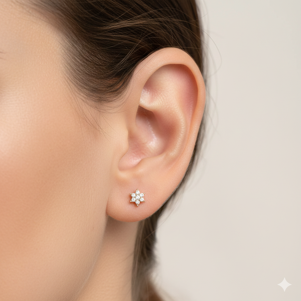 LARGE STAR EARRING WITH DIAMOND