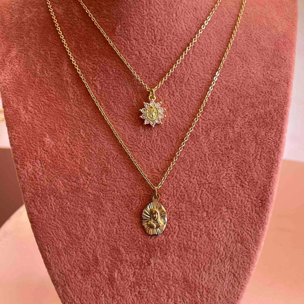 COLLAR NIÑA MEDALLA VIRGEN