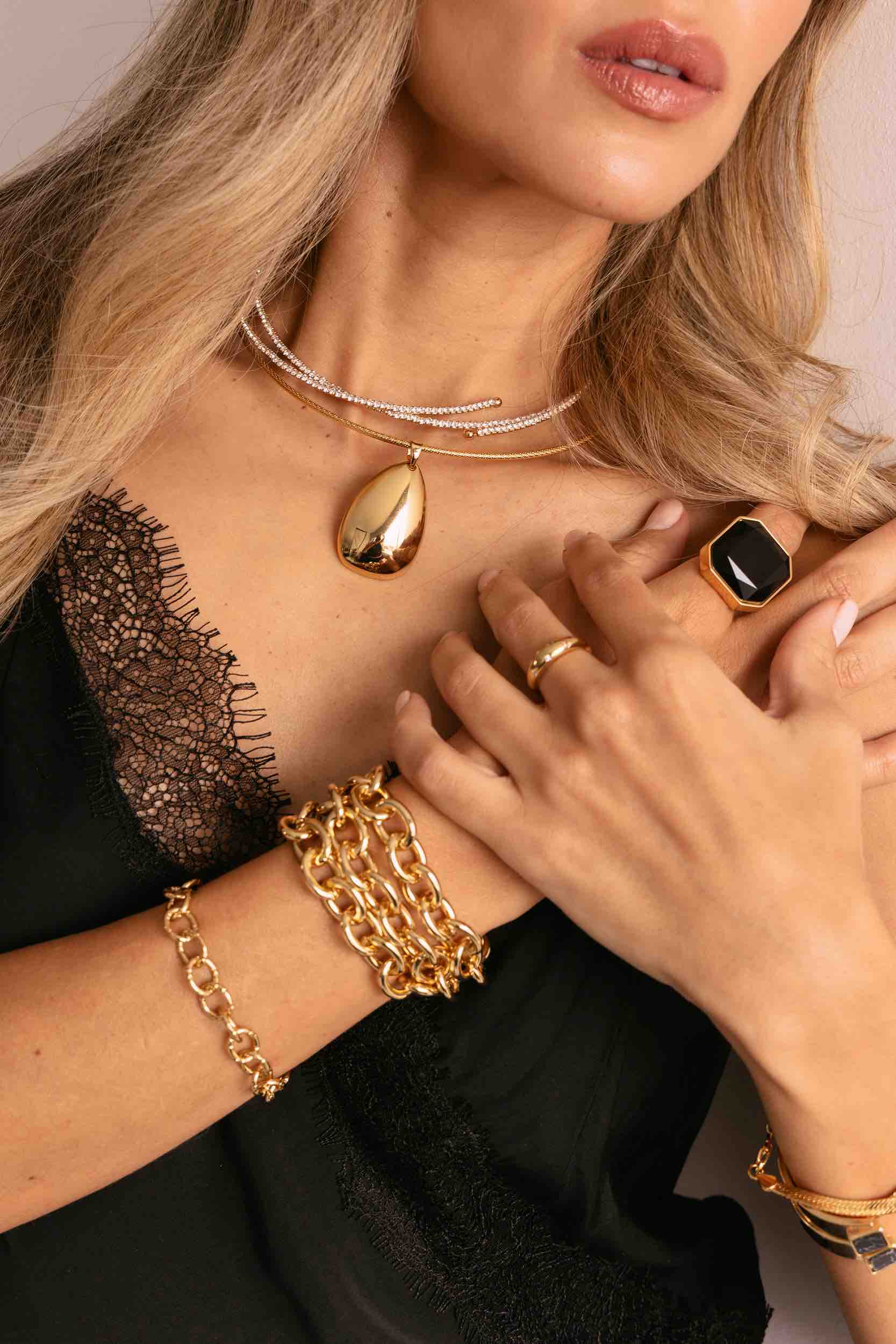 ODESSA CHOKER
