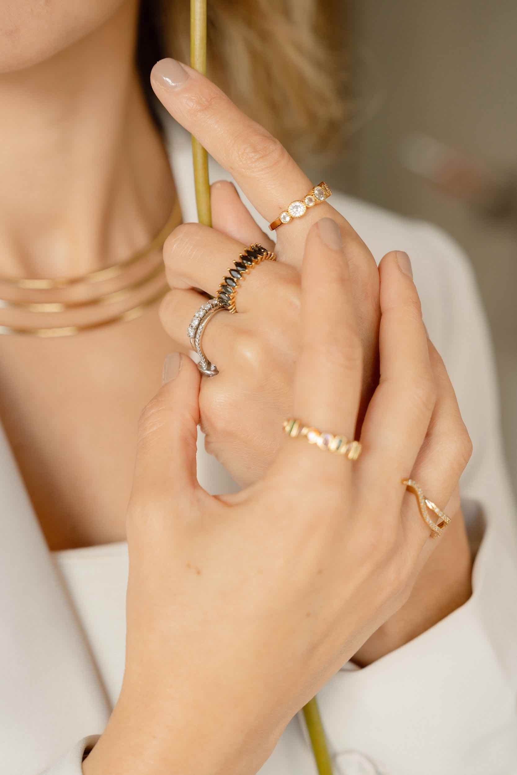 ANILLO CIRCULOS ZIRCONIAS