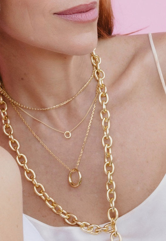 OVAL HOOP NECKLACE