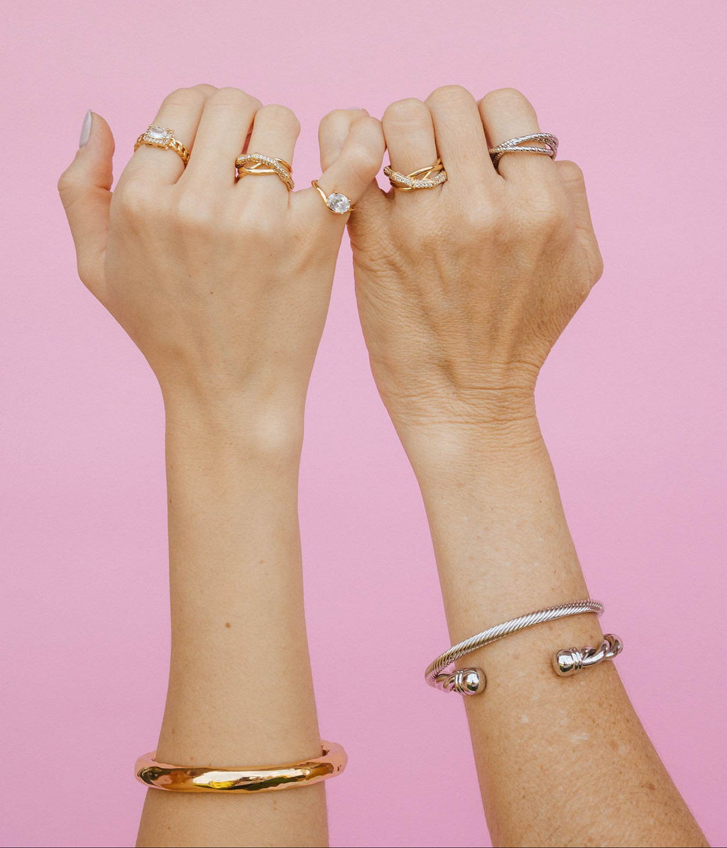 DIAMOND-CUT HOOP EARRINGS