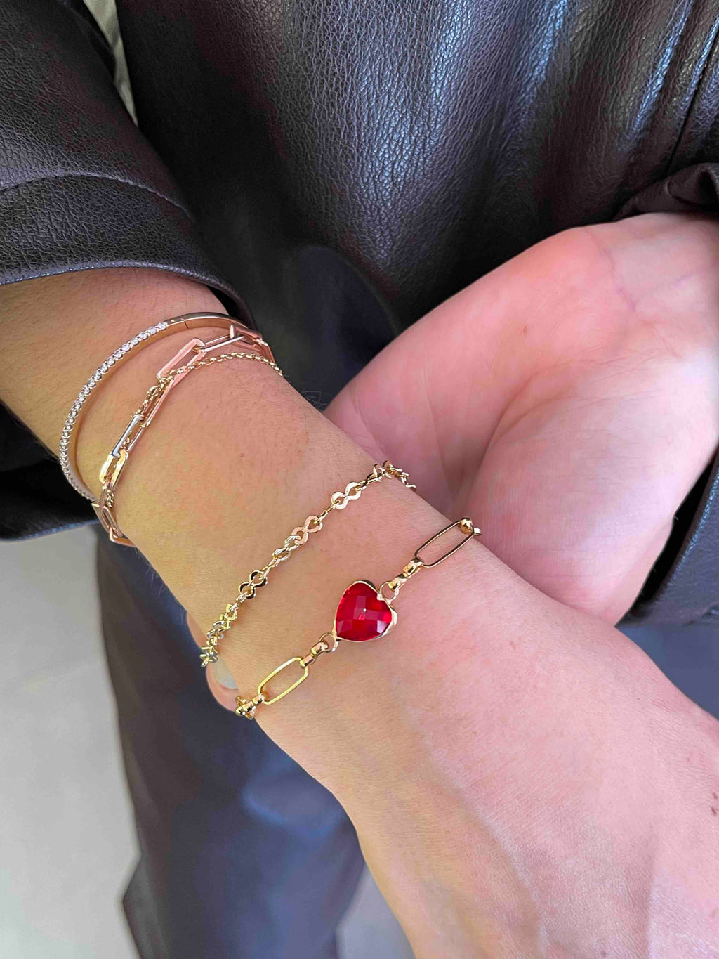 PULSERA CORAZON ROJO