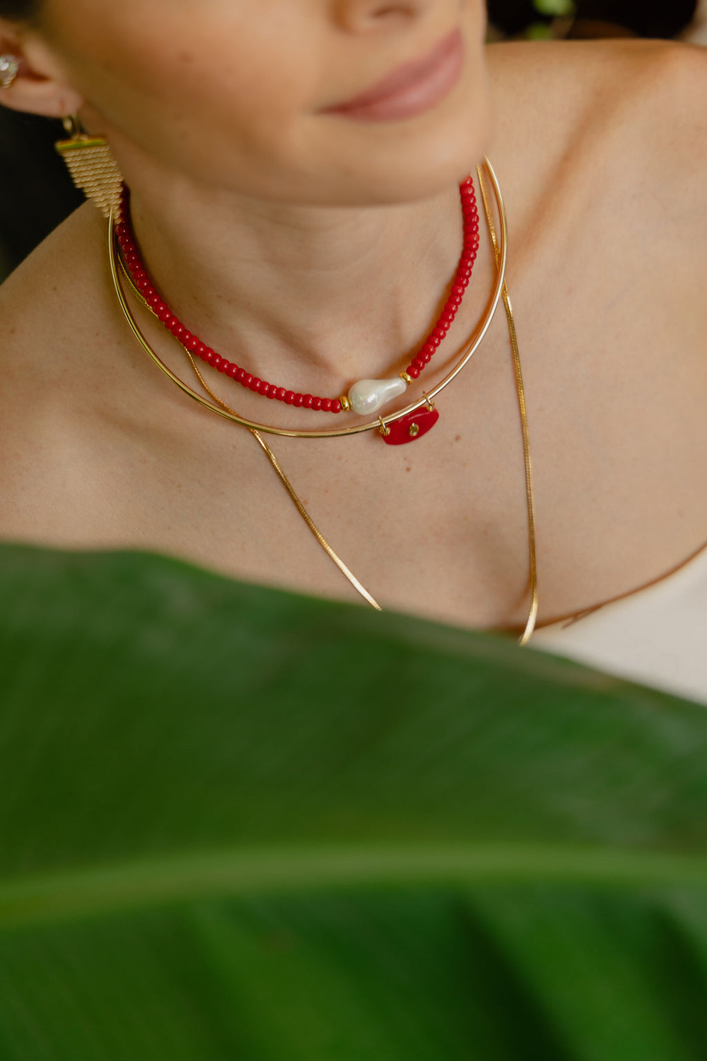 COLLAR RONDANA CORAL CON PERLA